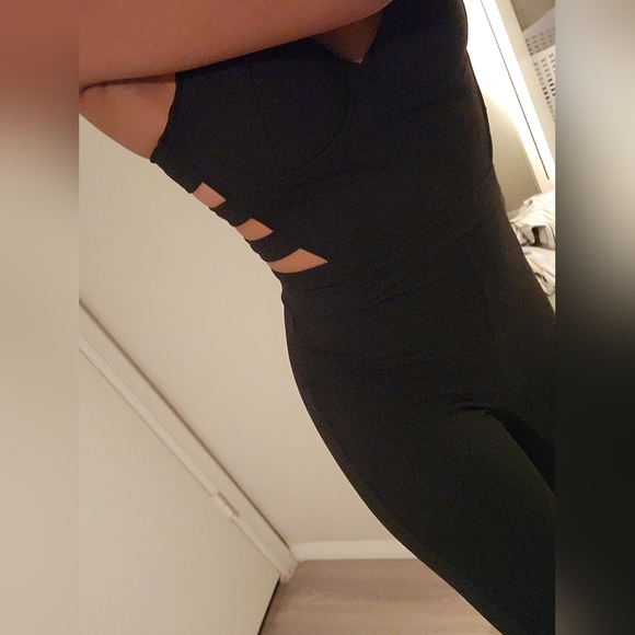 S-Black Bodycon Cutout Jumpsuit - Picture 4 of 5